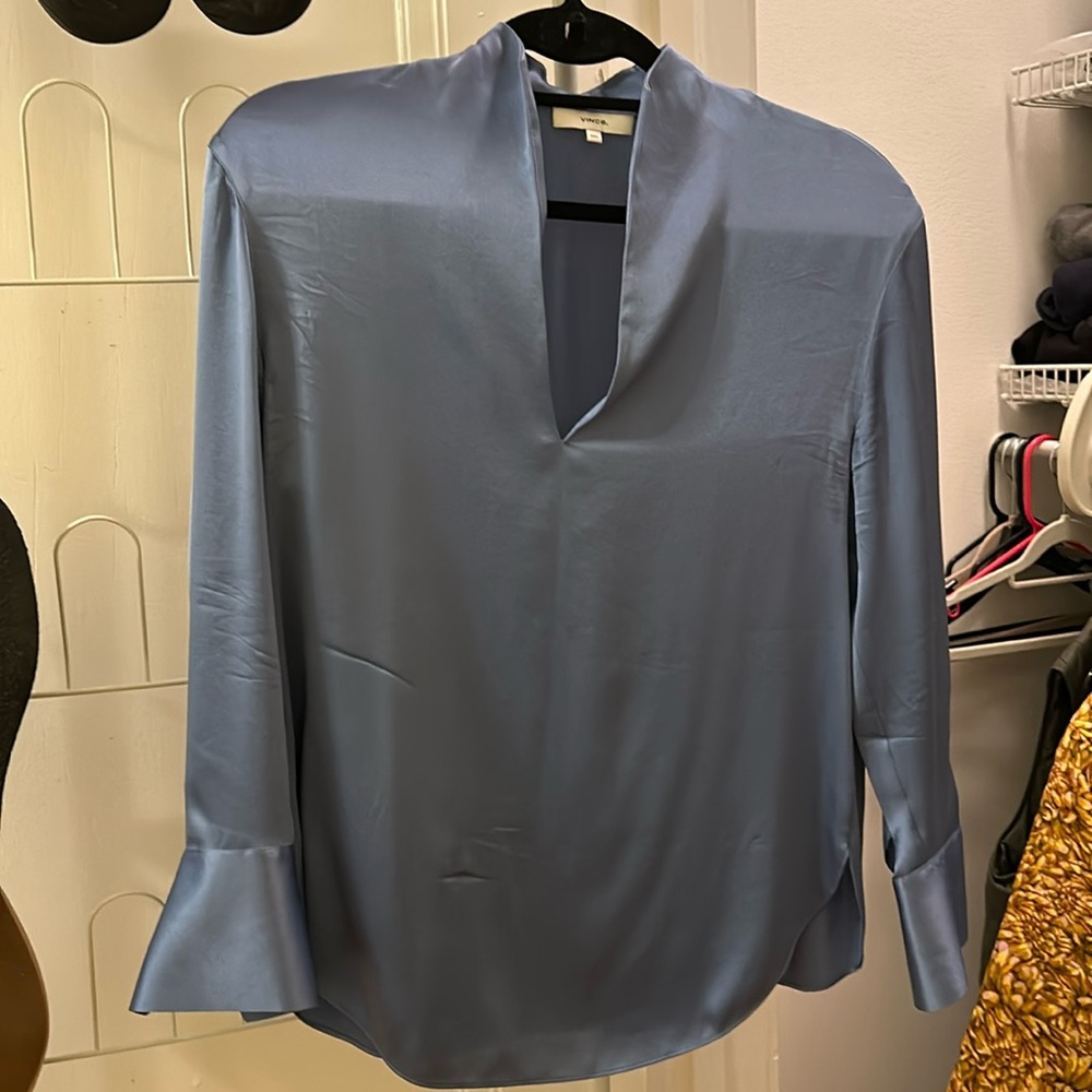 Vince 100% silk top